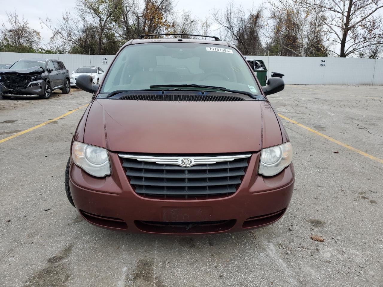 2007 Chrysler Town & Country - Image 5