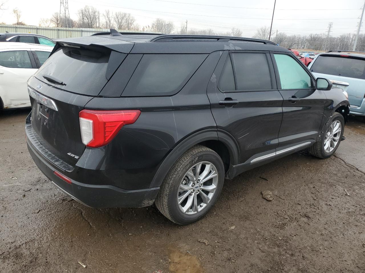 2023 Ford Explorer - Image 3