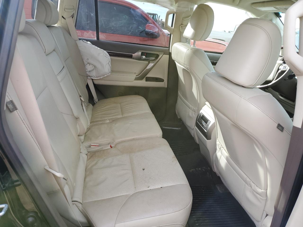 2017 Lexus GX - Image 11
