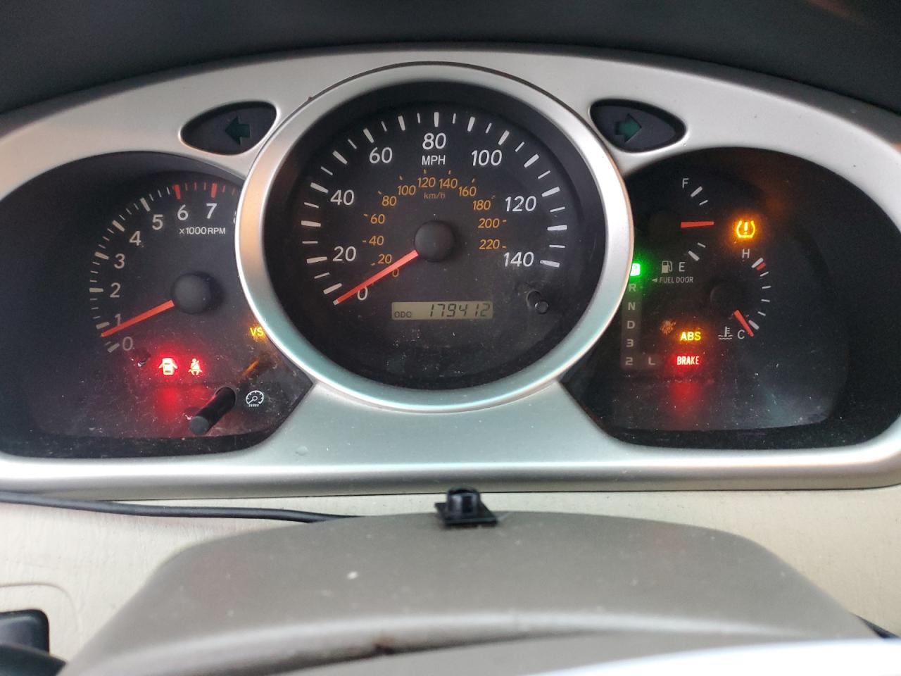 2004 Toyota Highlander - Image 9