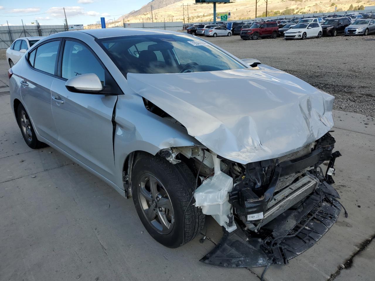2018 Hyundai Elantra - Image 4
