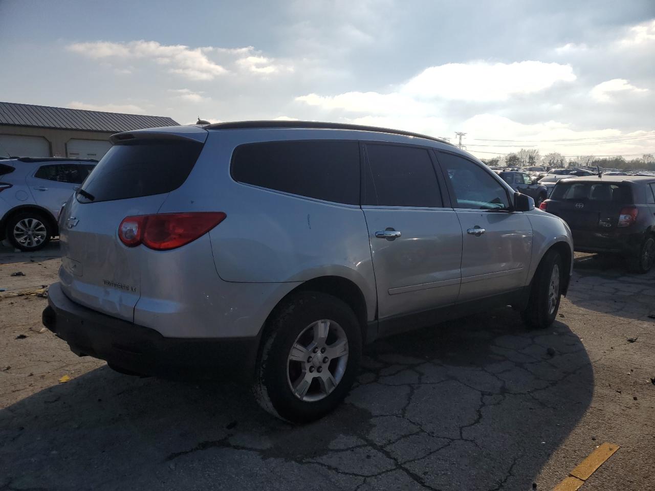 2011 Chevrolet Traverse - Image 3