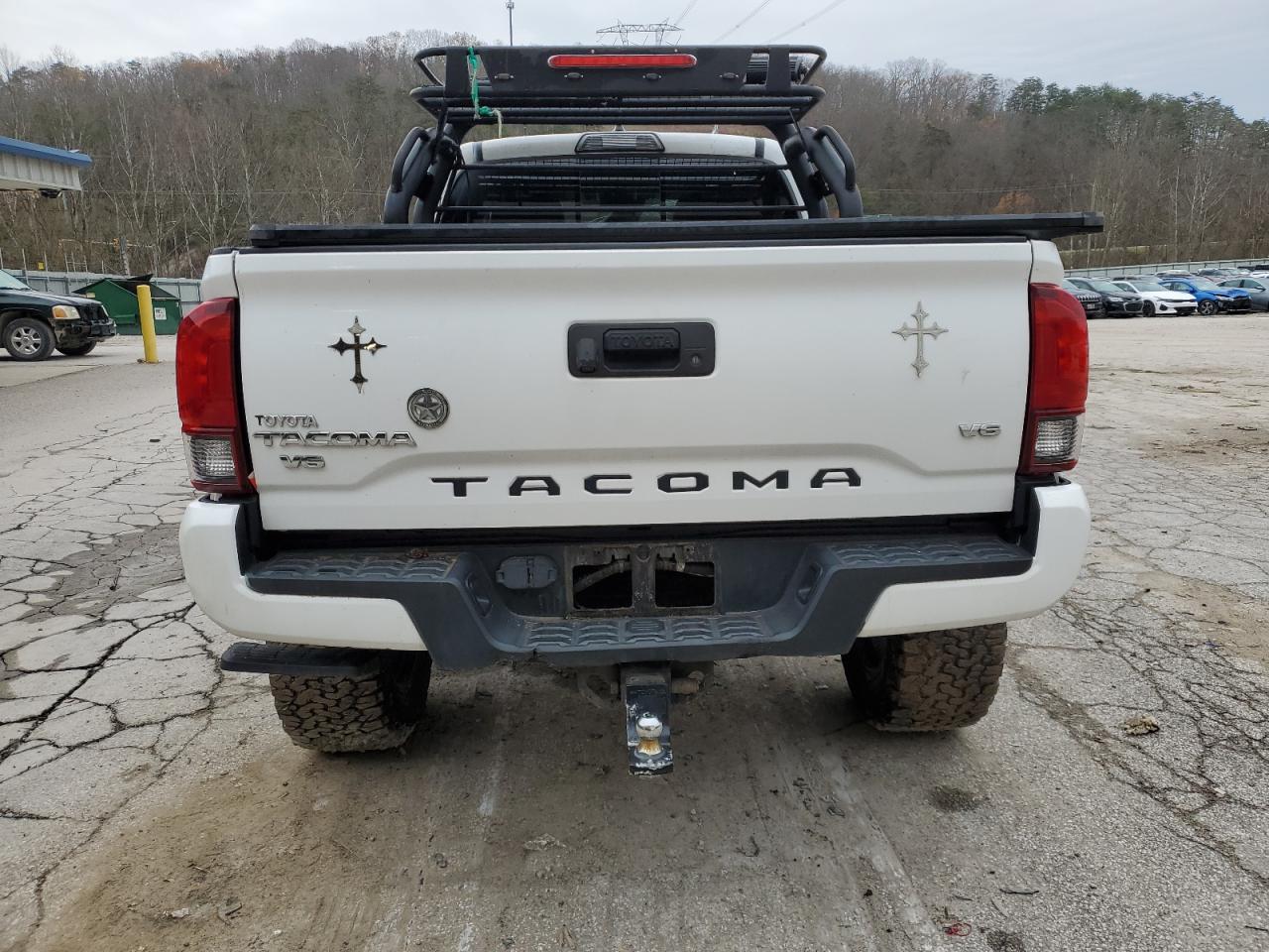 2019 Toyota Tacoma - Image 6