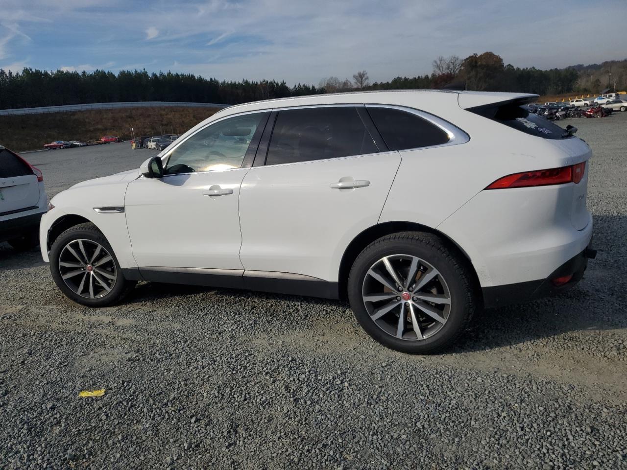 VIN SADCK2FX1LA652961 2020 JAGUAR F-PACE no.2