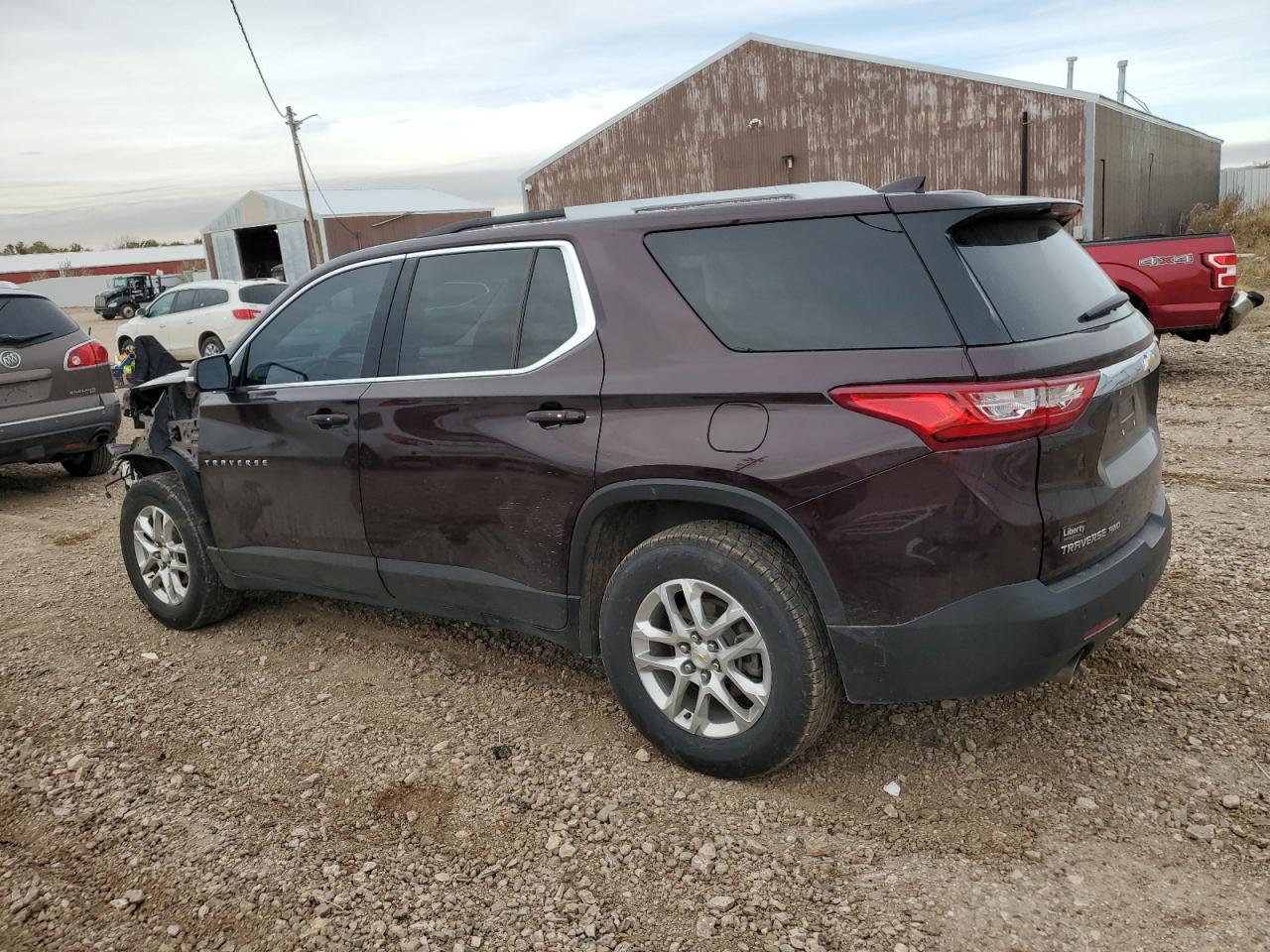 VIN 1GNEVGKW6JJ157469 2018 CHEVROLET TRAVERSE no.2