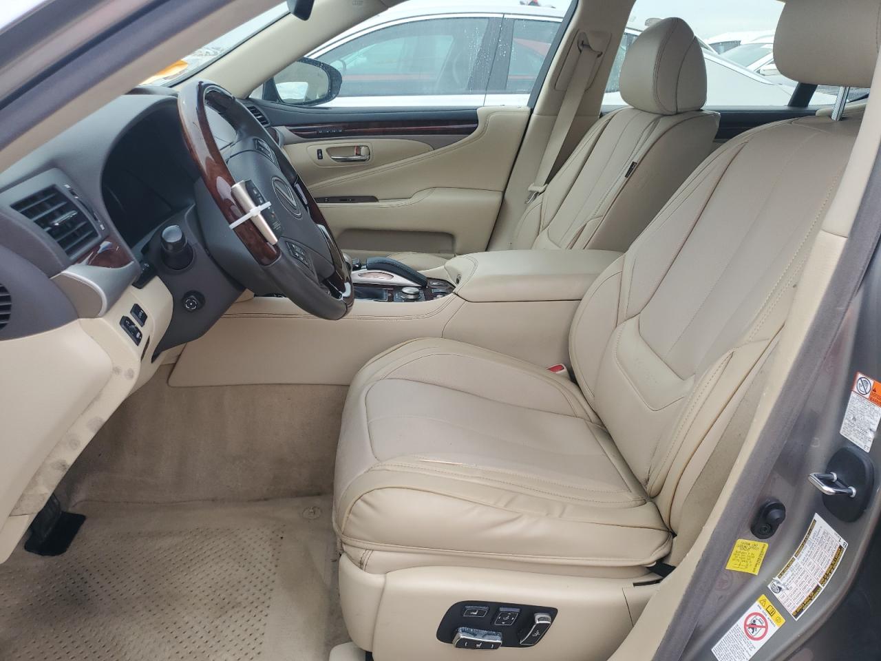 2017 Lexus LS - Image 7