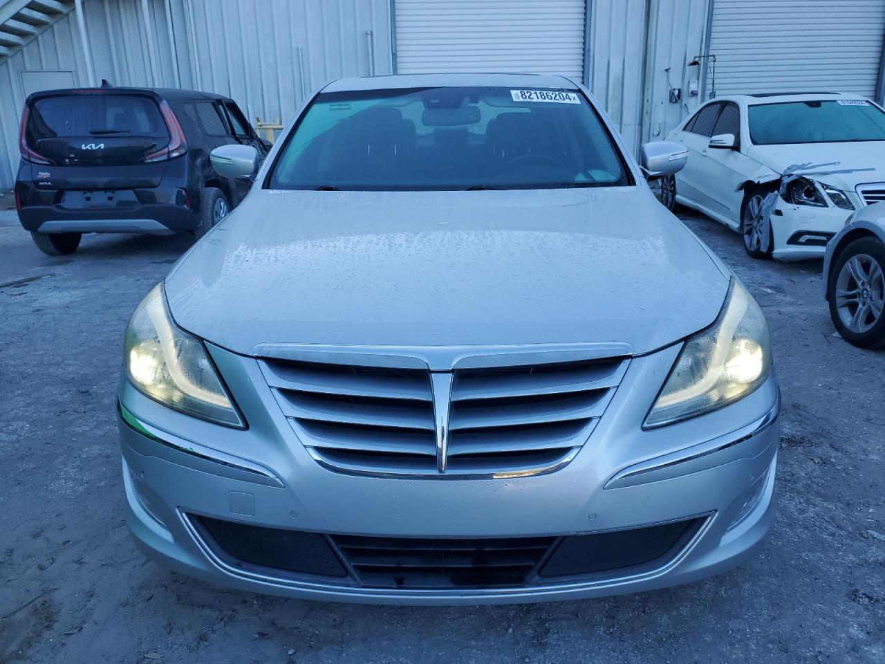 2013 Hyundai Genesis - Image 5