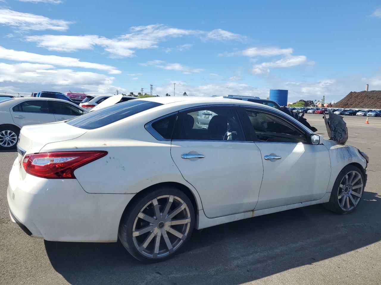 2016 Nissan Altima - Image 3
