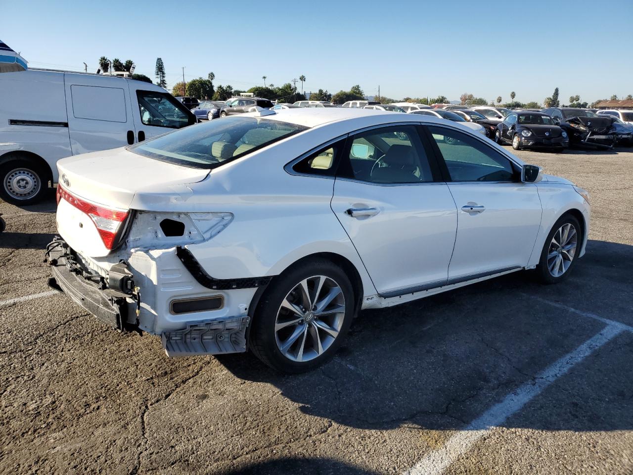 VIN KMHFG4JG0FA465837 2015 HYUNDAI AZERA no.3