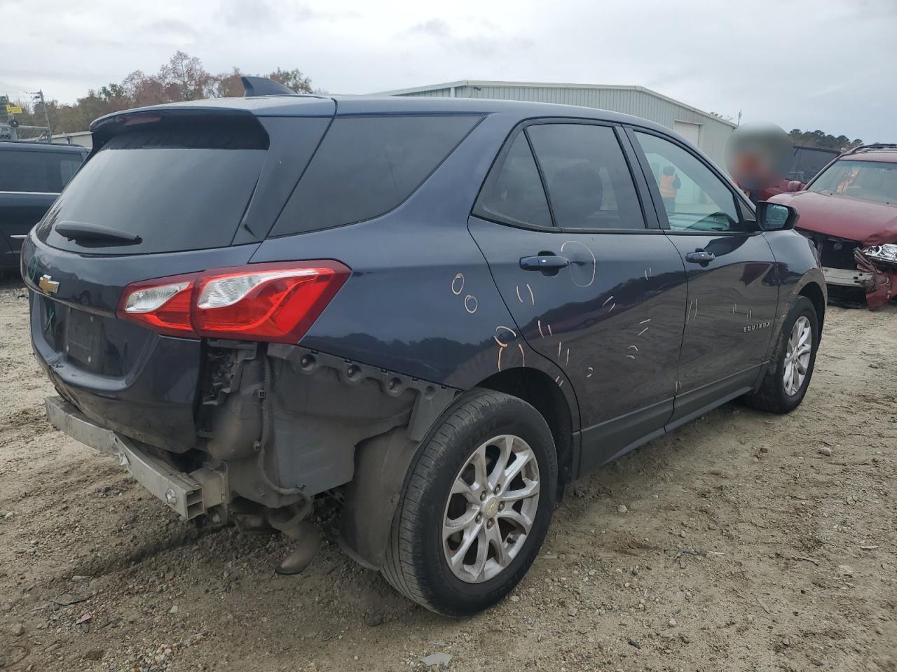 2018 Chevrolet Equinox - Image 3