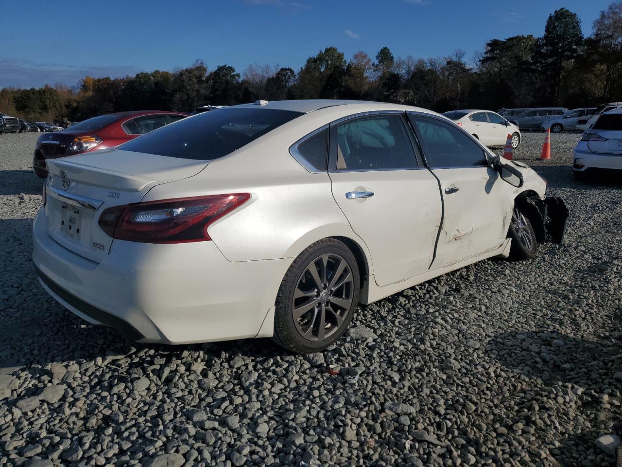 2018 Nissan Altima - Image 3