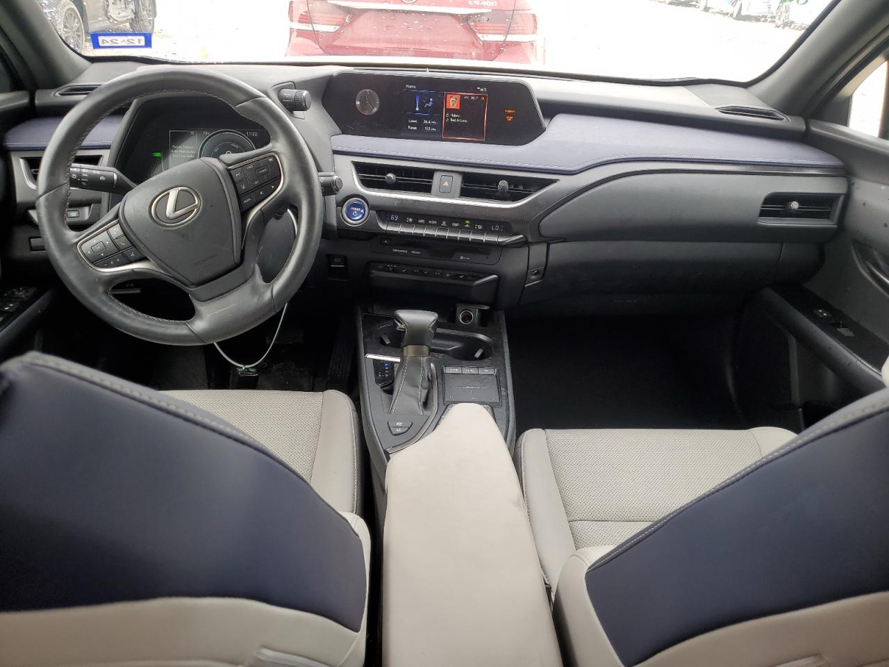 2019 Lexus UX - Image 8