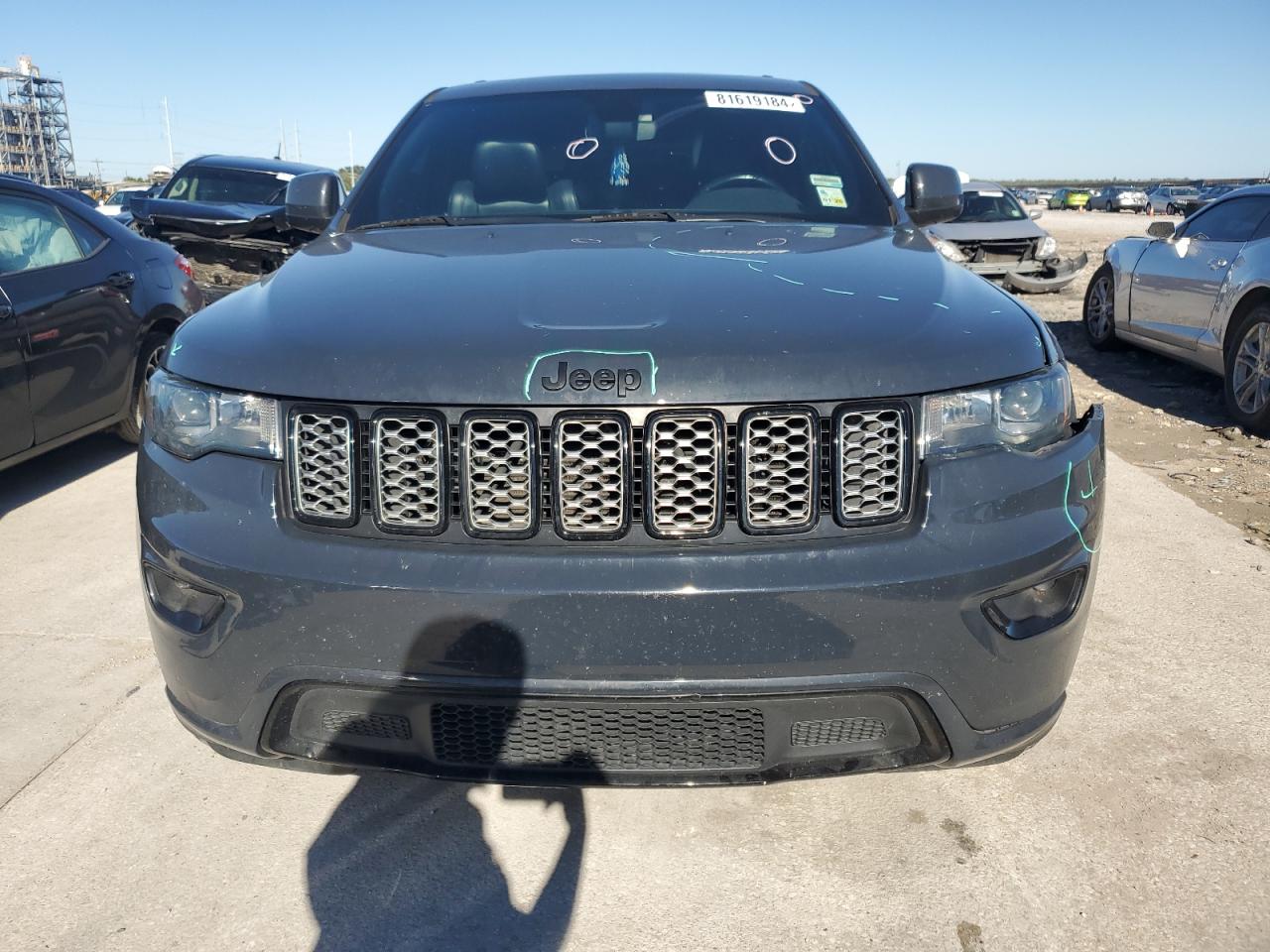2018 Jeep Grand Cherokee - Image 5
