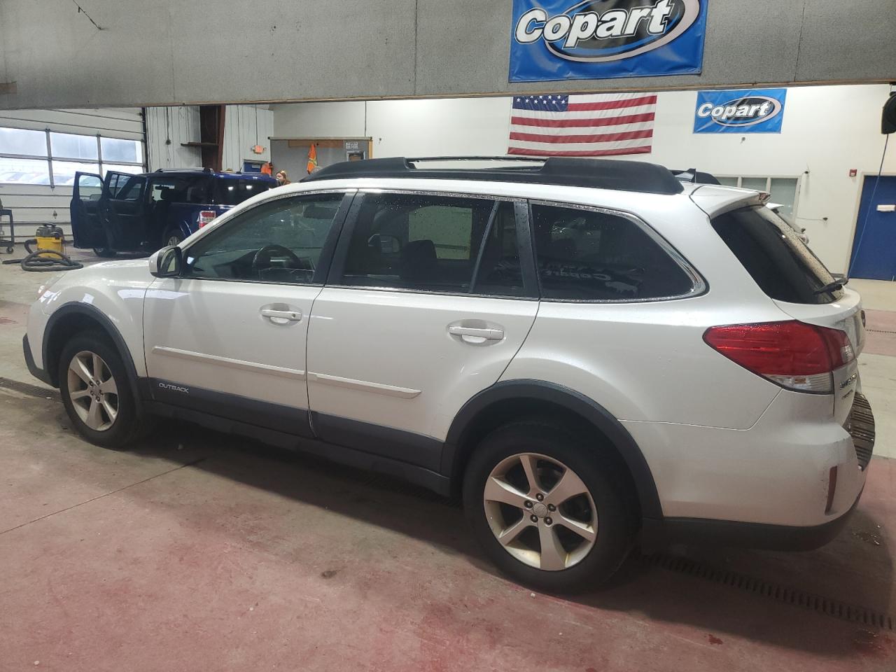 2014 Subaru Outback 2.5I Premium VIN: 4S4BRBCC0E3255751 Lot: 80002774