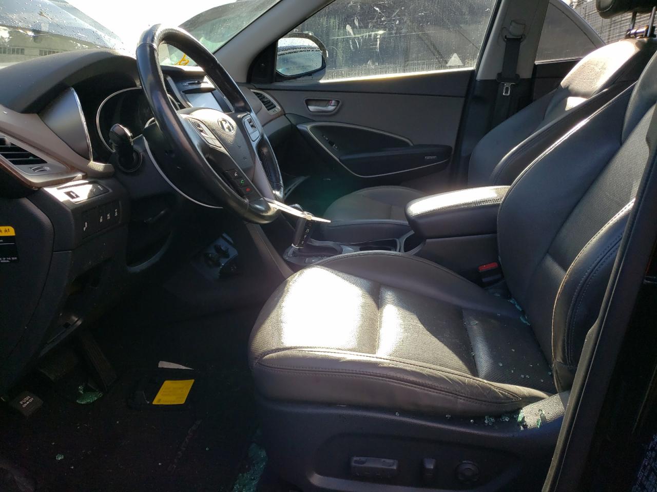 2017 Hyundai Santa Fe - Image 7
