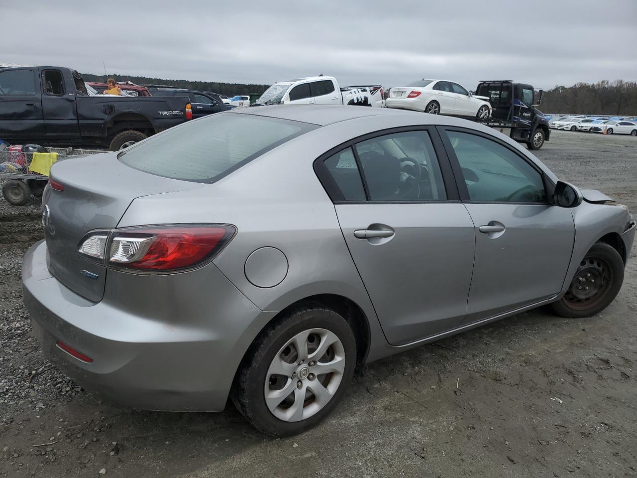2013 Mazda 3 - Image 3