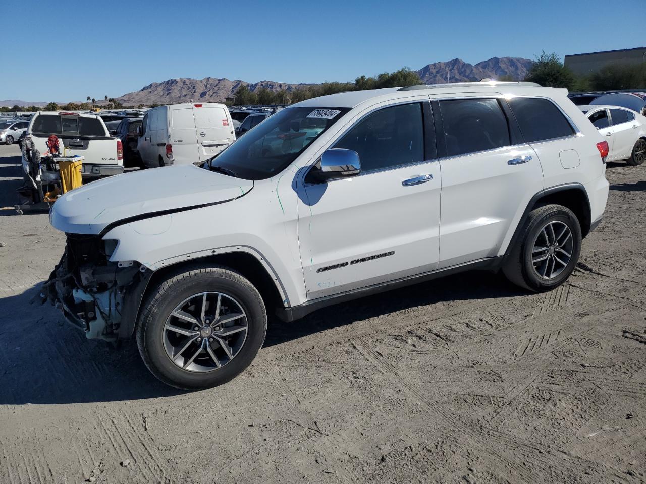 1C4RJFBG8JC243864 2018 JEEP GRAND CHEROKEE - Image 1