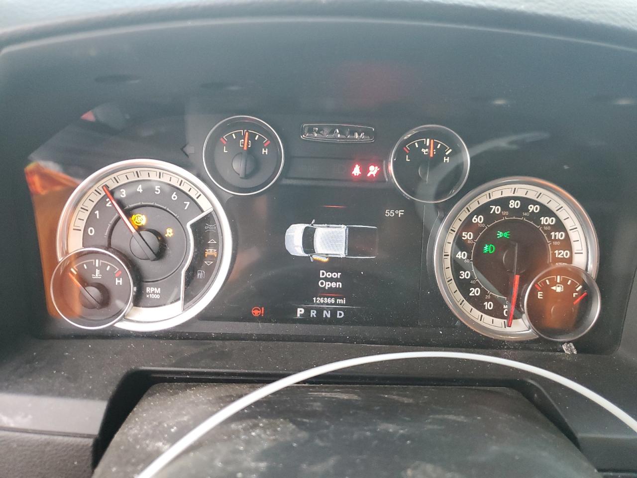 2014 RAM 1500 - Image 9