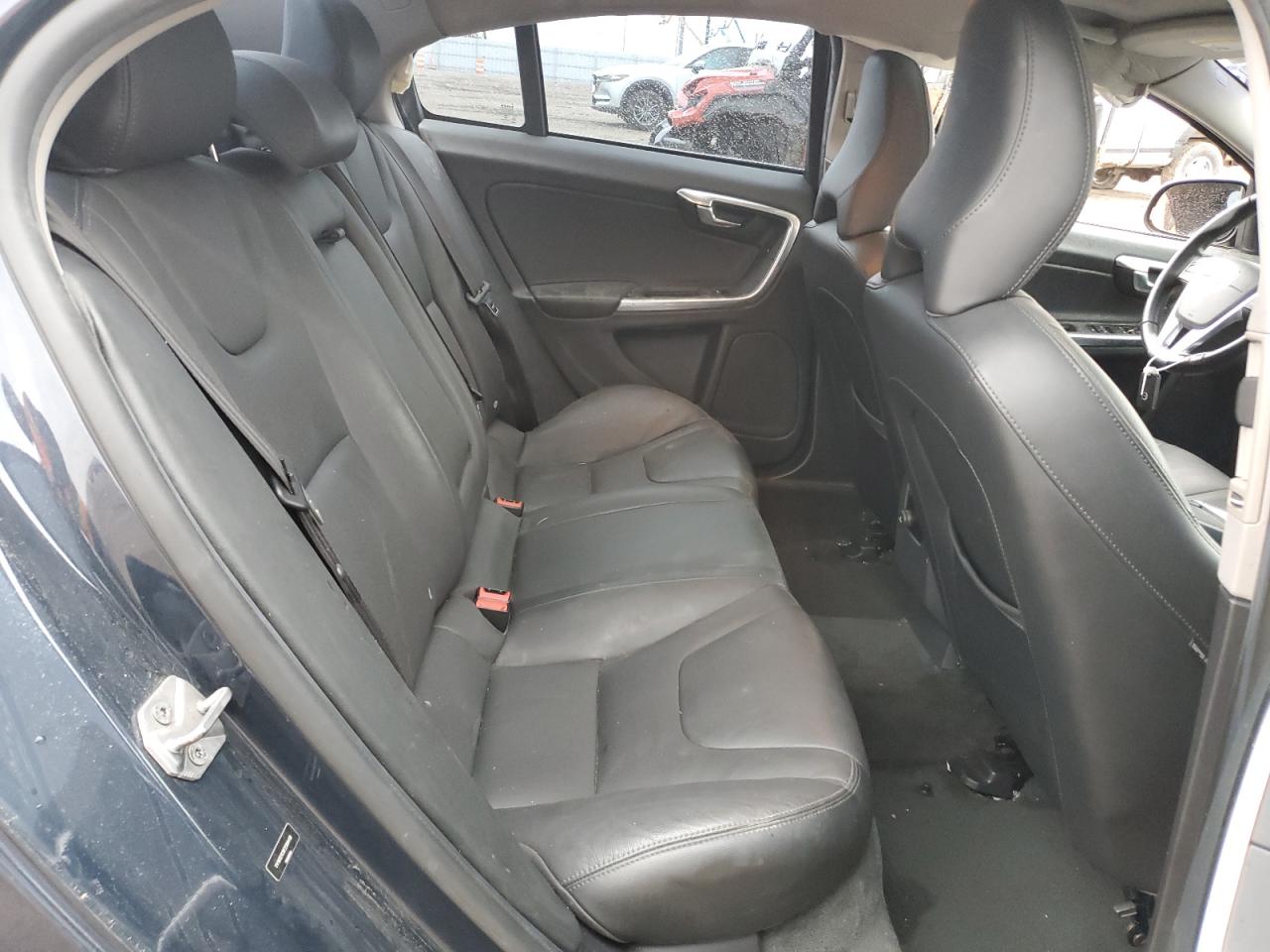 2015 Volvo S60 - Image 11