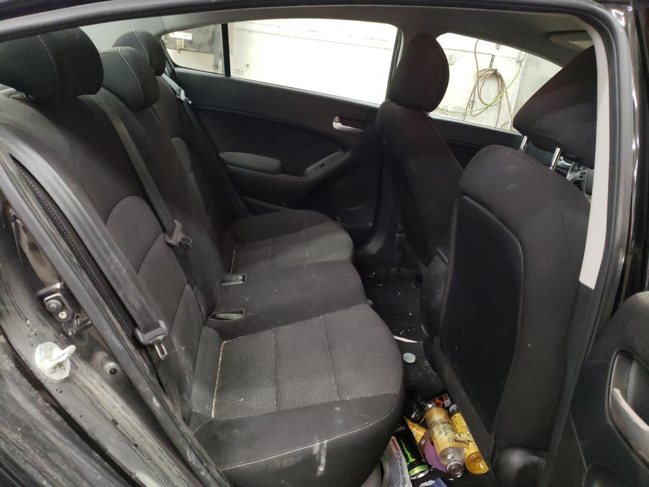 2017 Kia Forte - Image 10