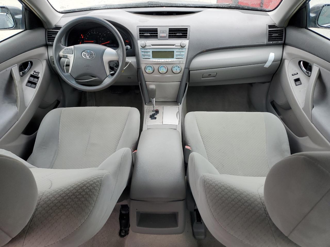 2009 Toyota Camry - Image 8