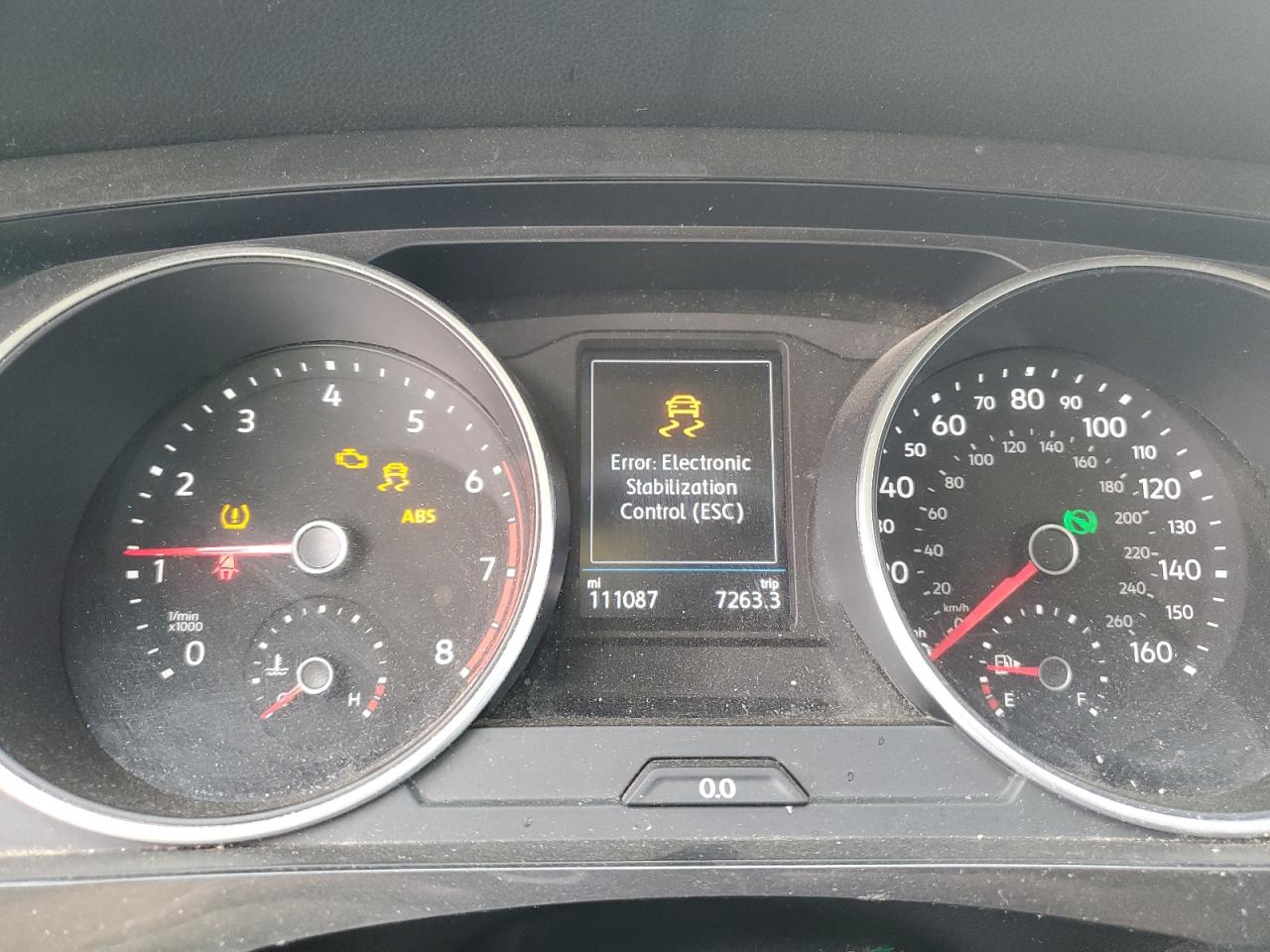 2018 Volkswagen Tiguan - Image 9