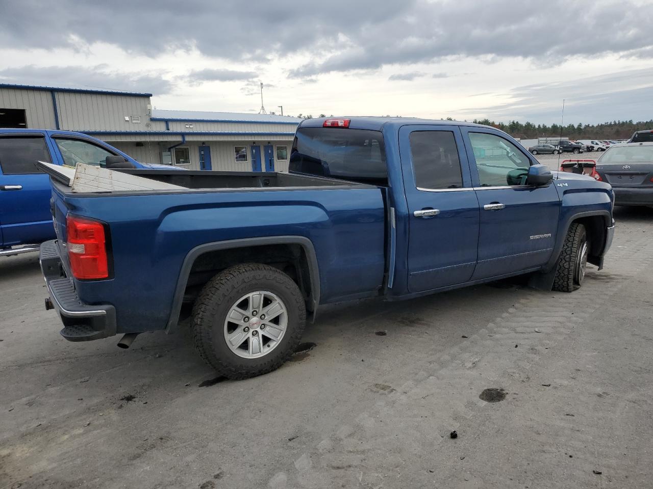 2018 GMC Sierra - Image 3