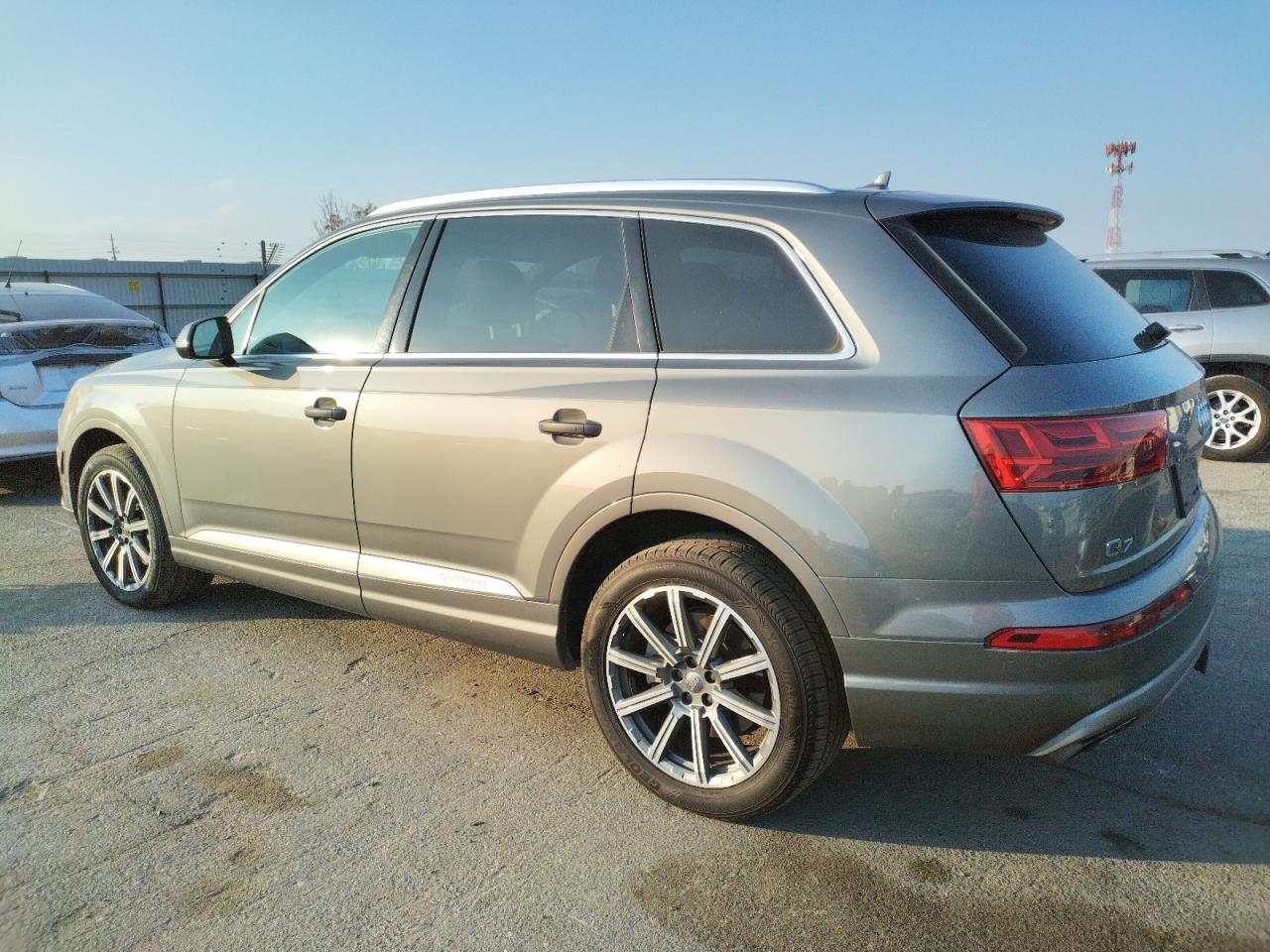 2018 Audi Q7 - Image 2