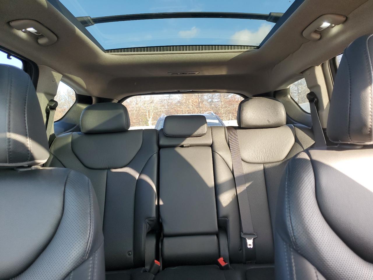 2020 Hyundai Santa Fe - Image 10