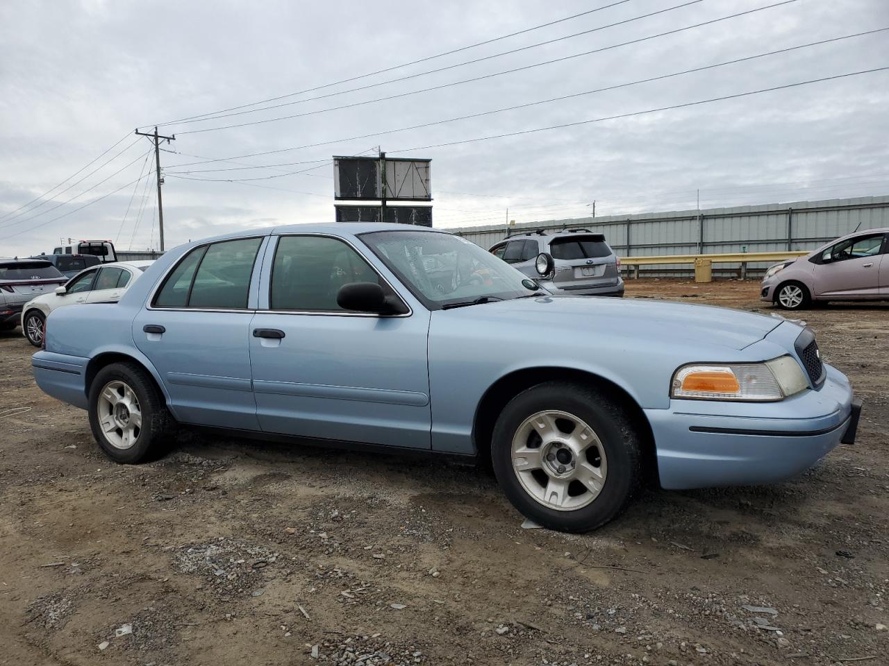 2001 Ford Crown Victoria - Image 4