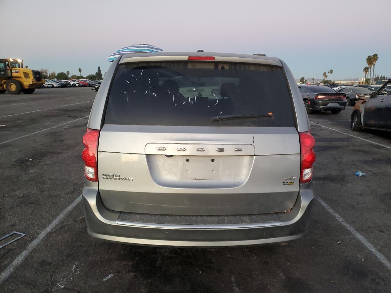 VIN 2C4RDGCG7KR772811 2019 DODGE CARAVAN no.6