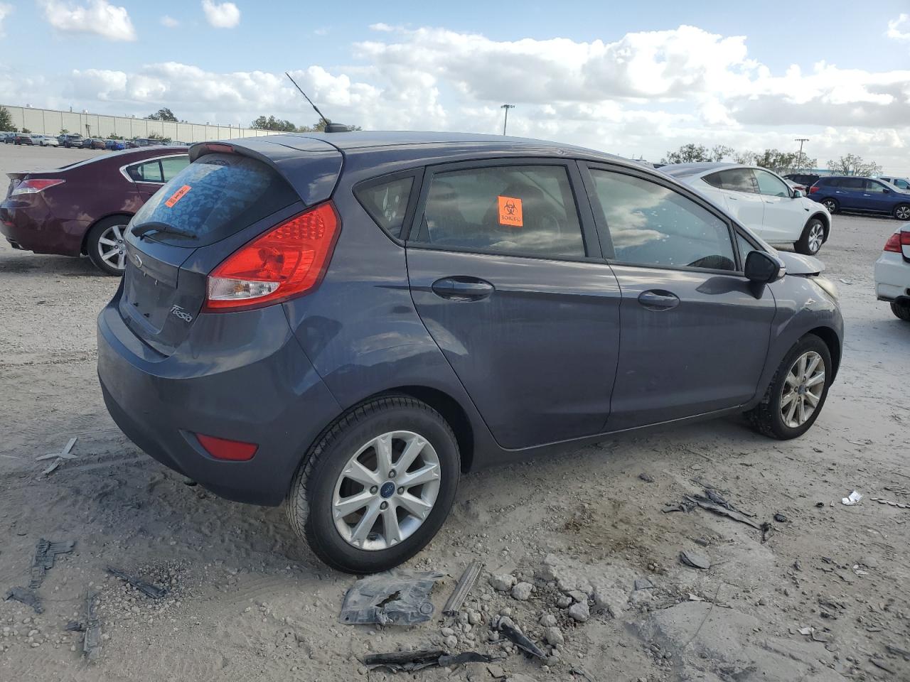 VIN 3FADP4EJ4DM207036 2013 FORD FIESTA no.3