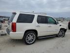 2009 Cadillac Escalade Luxury продається в Kansas City, KS - Undercarriage