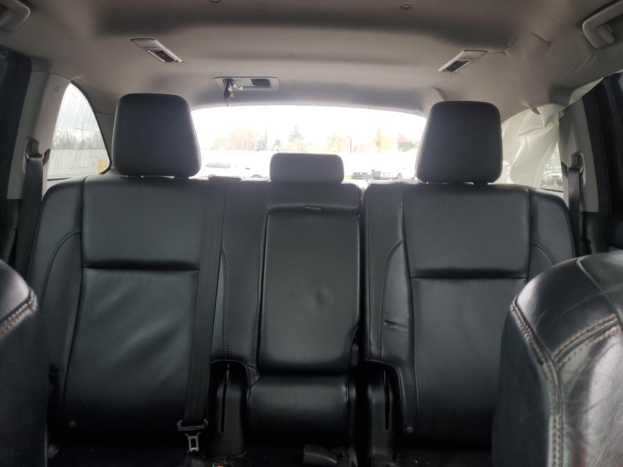2015 Toyota Highlander - Image 10