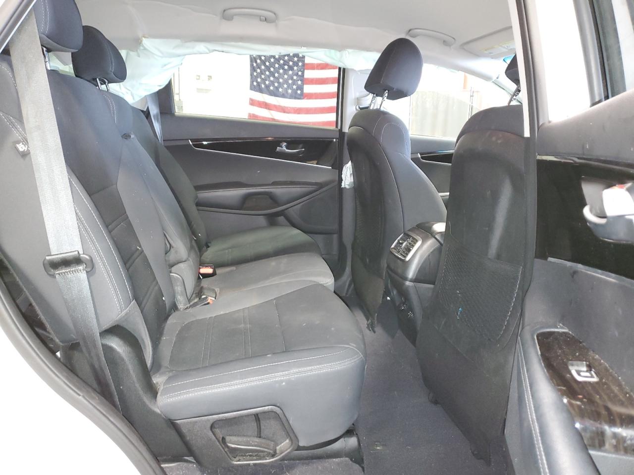 2019 Kia Sorento - Image 11