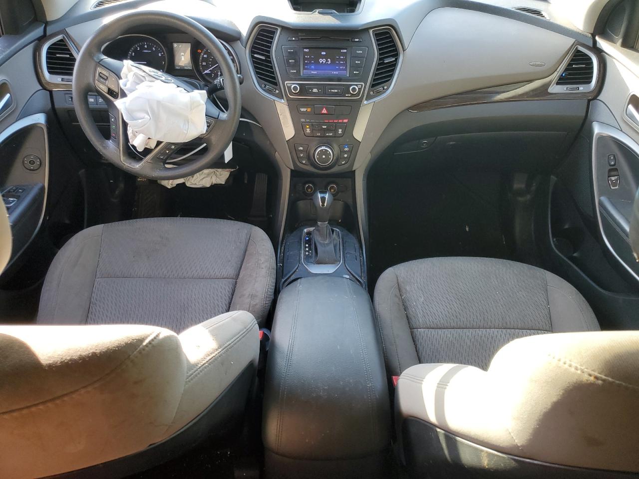 2018 Hyundai Santa Fe - Image 8