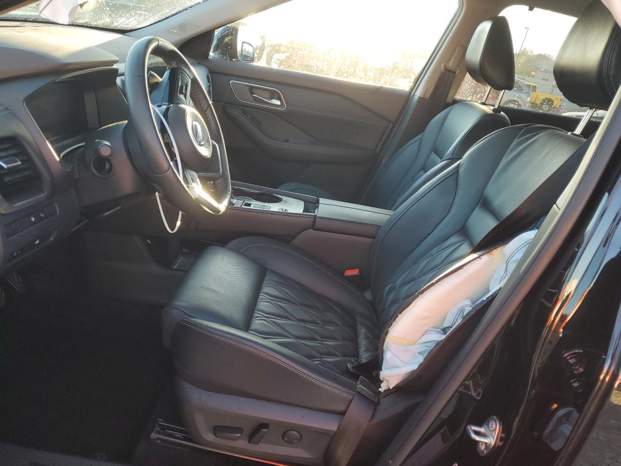 2021 Nissan Rogue - Image 7