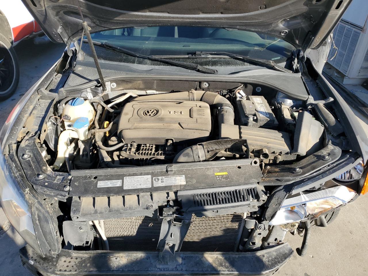 2015 Volkswagen Passat - Image 11