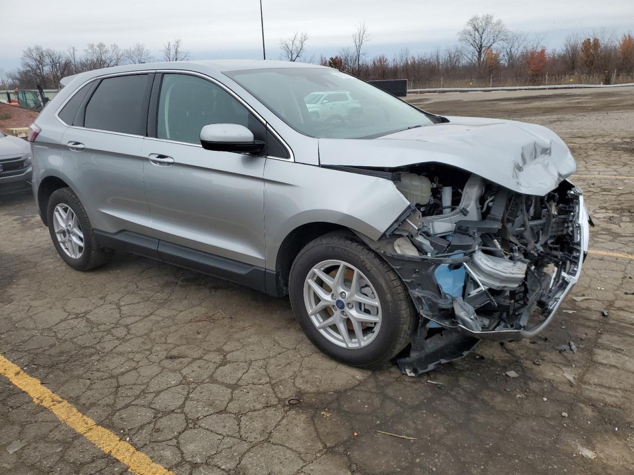 2022 Ford Edge - Image 4