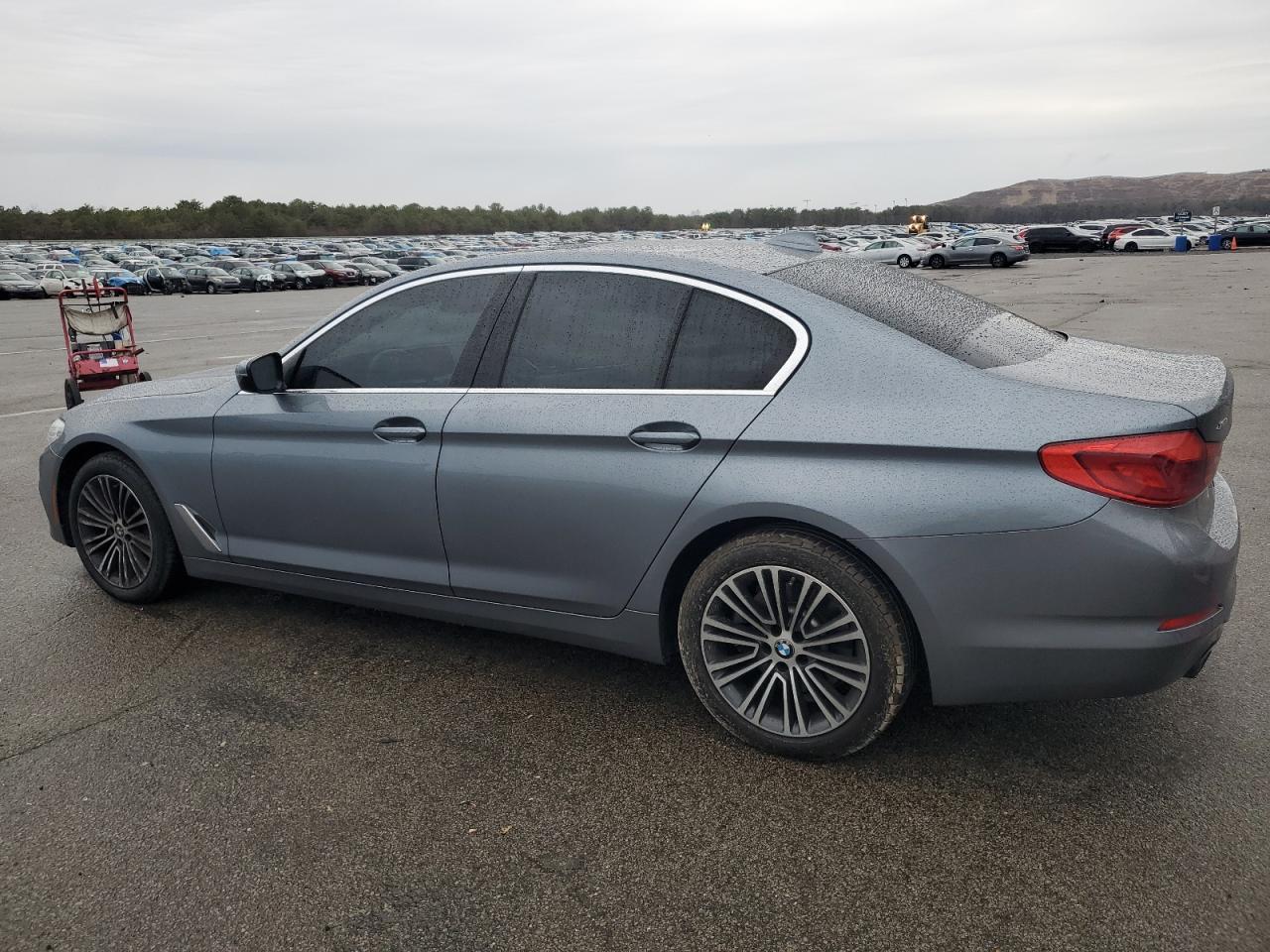 VIN WBAJA7C53KG912808 2019 BMW 5 SERIES no.2