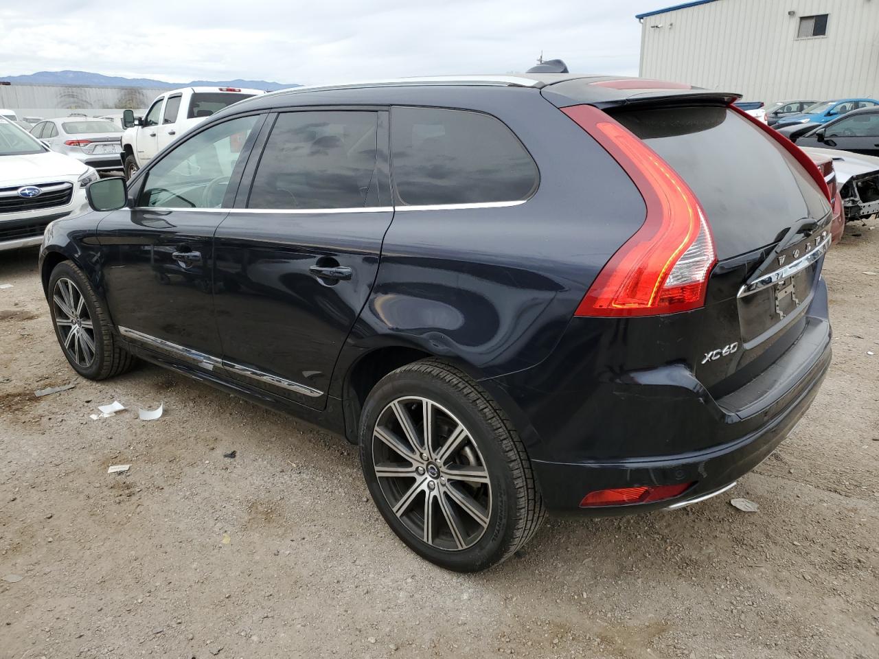 2016 Volvo XC60 - Image 2