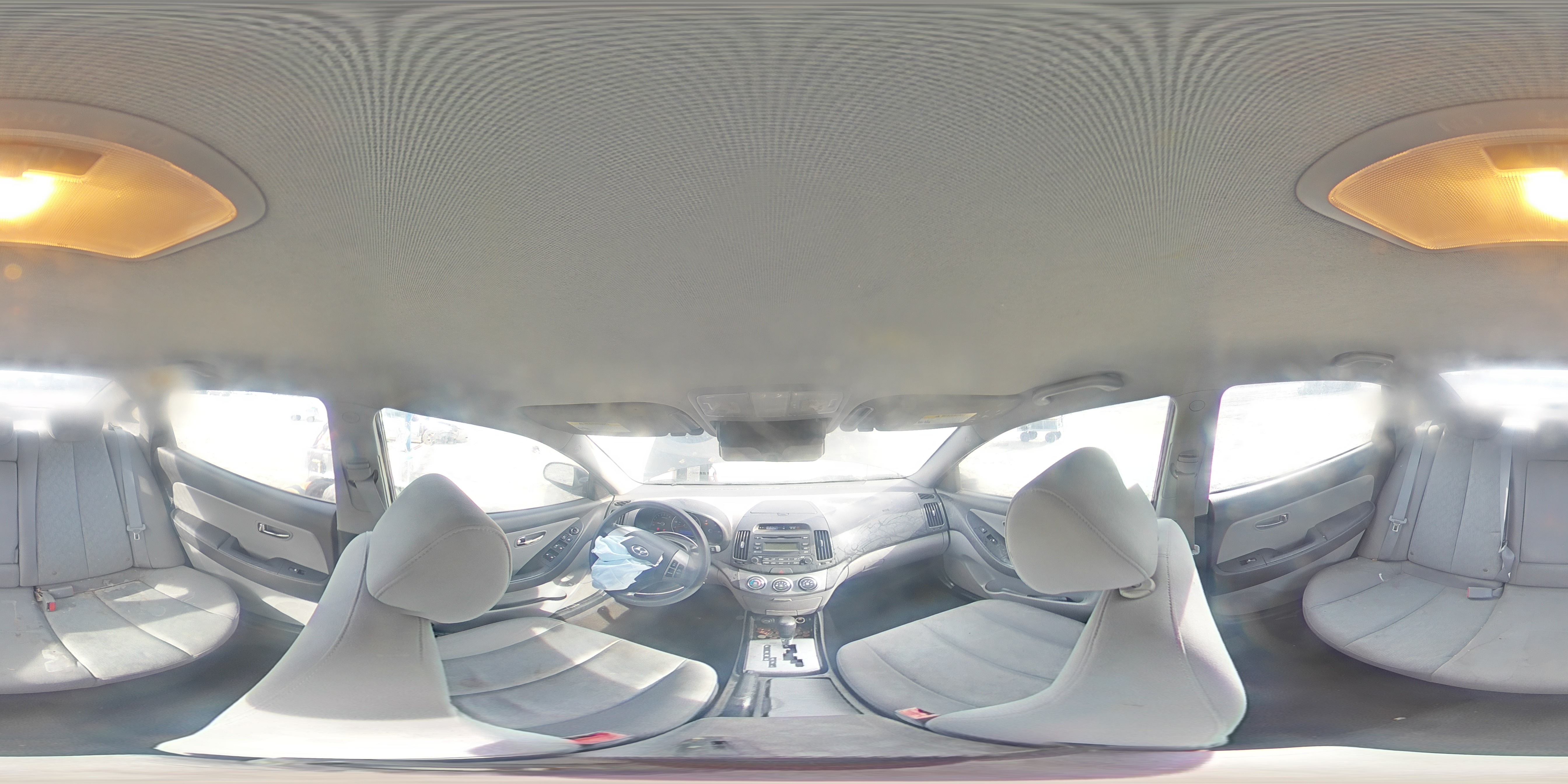 2010 Hyundai Elantra - Image 13