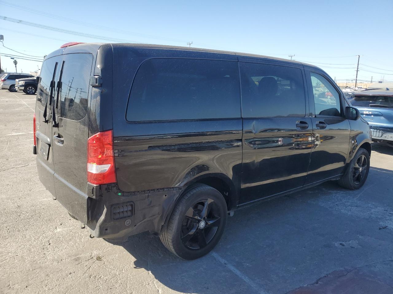 2017 Mercedes-Benz Metris - Image 3