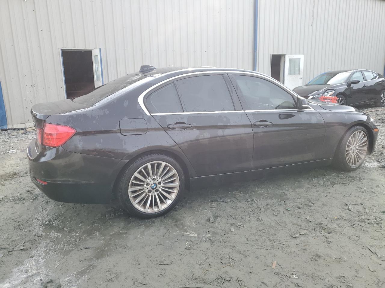 VIN WBA3A5G55DNP25608 2013 BMW 3 SERIES no.3