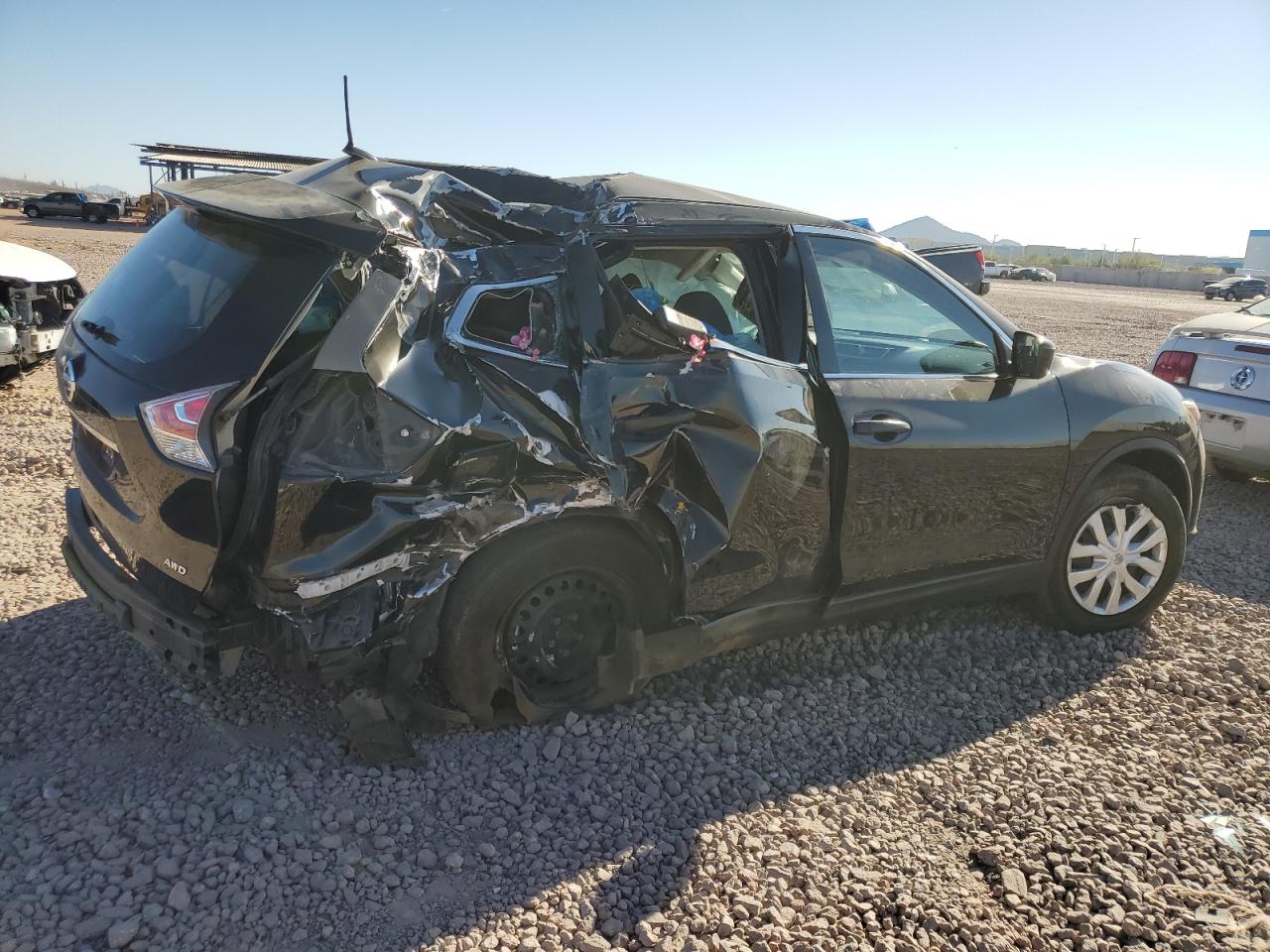 2016 Nissan Rogue - Image 3