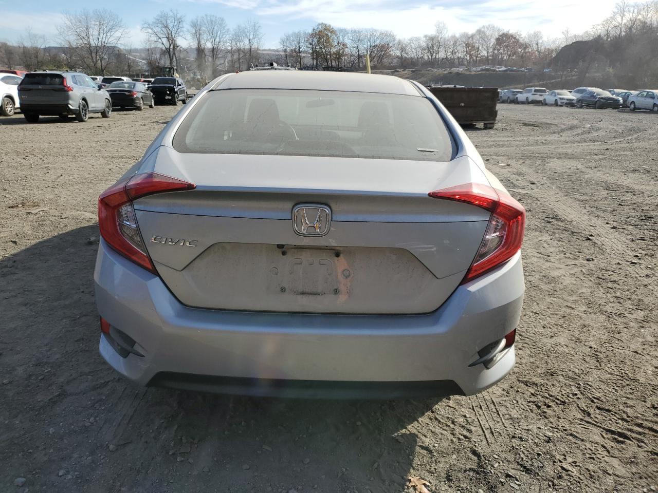 2018 Honda Civic Lx VIN: 2HGFC2F58JH584811 Lot: 78795254