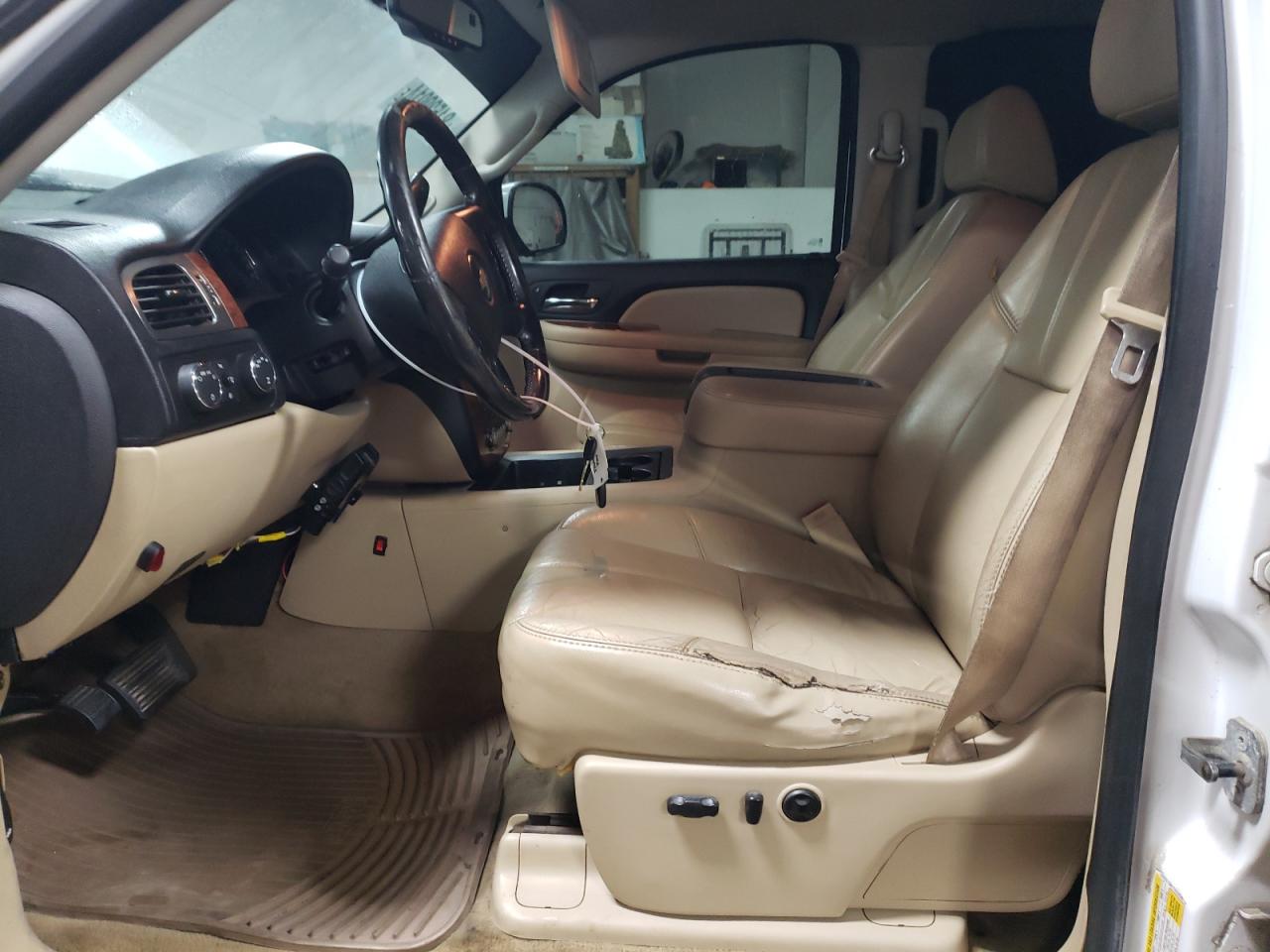 2007 Chevrolet Silverado - Image 7
