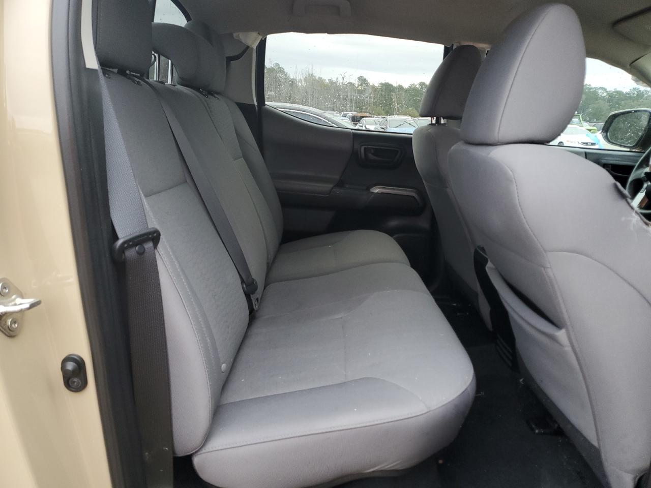 2018 Toyota Tacoma - Image 10