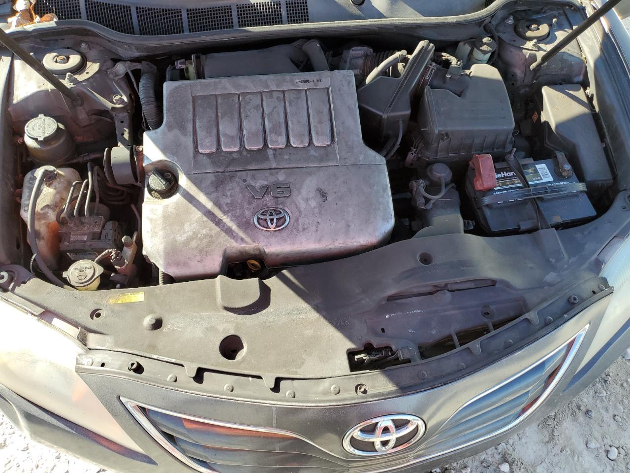2011 Toyota Camry - Image 11