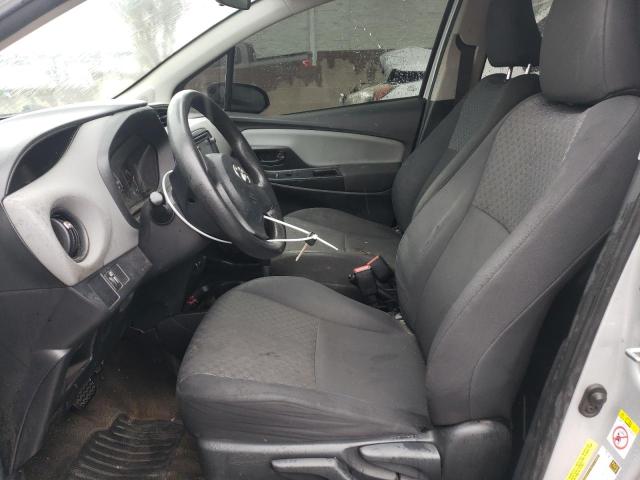  TOYOTA YARIS 2015 Серебристый